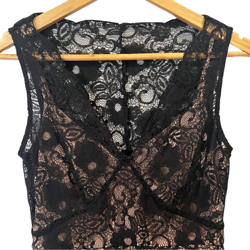 BCBGMaxazria Lynnette Black Lace Dress size 4 NWT - Picture 3 of 7